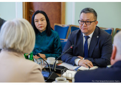 МОНГОЛ, ПОЛЬШИЙН ПАРЛАМЕНТЫН БҮЛГИЙН ДАРГА Ж.ЗОЛЖАРГАЛ БНПУ-ЫН СЕЙМИЙН ДЭД МАРШАЛ ДОРОТА НЕЖЕЛАД БАРААЛХАВ.