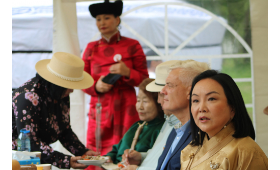 МОНГОЛУУДЧЫН НААДМЫГ ПОЛЬШ УЛСЫН ВАРШАВ ХОТНОО ХИЙВ