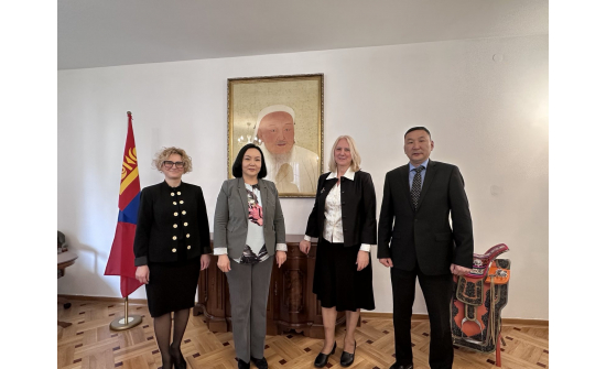 ЭЛЧИН САЙД Н.ОЮУНДАРЬ ВАРШАВЫН ХОГ ХАЯГДЛЫН УДИРДЛАГЫН ГАЗРЫН ДАРГАТАЙ УУЛЗАВ