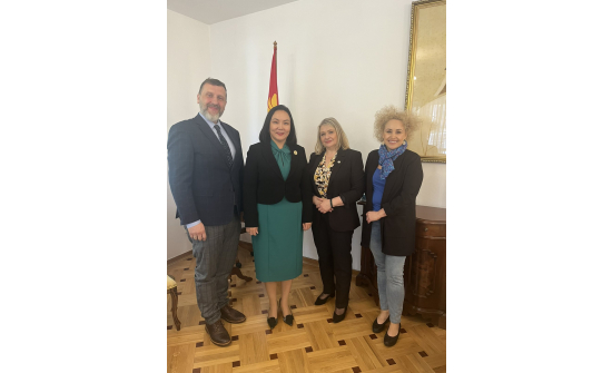 ЭЛЧИН САЙД Н.ОЮУНДАРЬ “ХҮҮХДҮҮДИЙН НАЙЗУУД” НИЙГЭМЛЭГИЙН ТЭРГҮҮНТЭЙ УУЛЗАВ