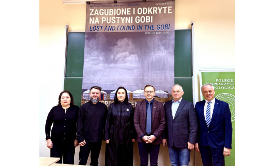 AMBASSADOR N. OYUNDARI ATTENDED THE OPENING OF THE PHOTO EXHIBITION AT THE AGH UNIVERSITY OF SCIENCE AND TECHNOLOGY IN KRAKÓW