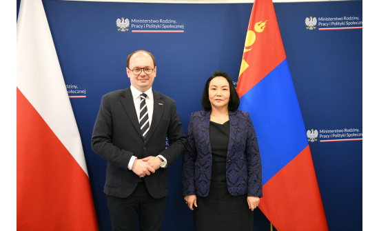AMBASSADOR N.OYUNDARI MET WITH THE VICE MINISTER OF LABOUR OF POLAND