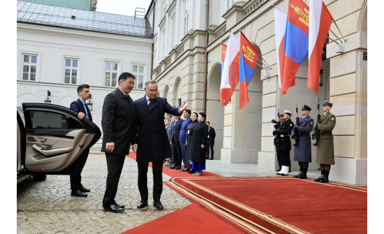 МОНГОЛ УЛСЫН ЕРӨНХИЙЛӨГЧИЙГ БНПУ-ЫН ЕРӨНХИЙЛӨГЧ АЛБАН ЁСООР УГТАЖ АВАВ