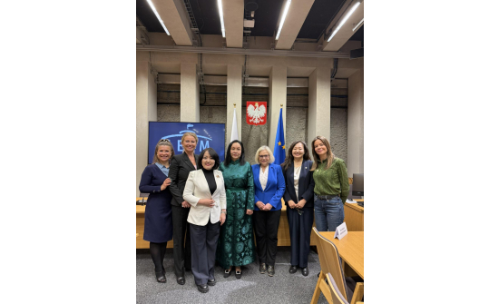 МОНГОЛ, ПОЛЬШИЙН ПАРЛАМЕНТЫН БҮЛГИЙН ГИШҮҮД БНПУ-ЫН СЕЙМ ДЭХ ЭМЭГТЭЙЧҮҮДИЙН ЭРХИЙН БҮЛГИЙН ДАРГА ВАНДА НОВИЦКАТАЙ УУЛЗАВ