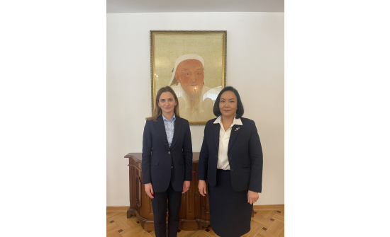 ЭЛЧИН САЙД Н.ОЮУНДАРЬ МОНГОЛ УЛСЫН ӨРГӨМЖИТ КОНСУЛ Д.ЧАРНЕЦКАТАЙ УУЛЗАВ