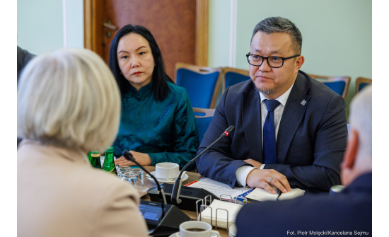 MEMBER OF THE STATE GREAT HURAL OF MONGOLIA AND CHAIR OF THE MONGOLIAN–POLISH PARLIAMENTARY GROUP, MR. J. ZOLJARGAL, MET WITH MS. DOROTA NIEDZIELA